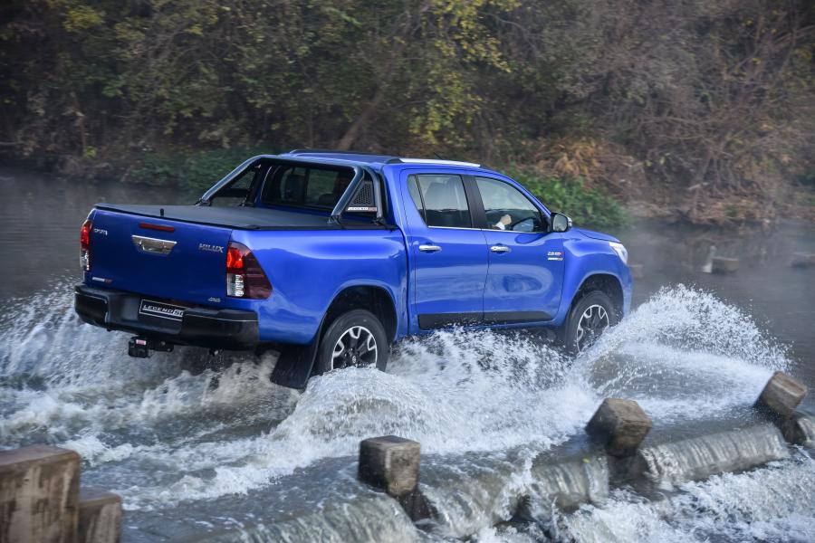  Toyota Hilux Legende 50 Double Cab 2019 года  (ZA) (фото 12 из 43)